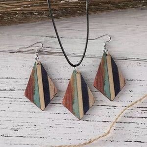 Wooden striped “patina” look necklace and earring set - western trendy